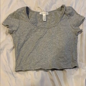 Gray shortsleeved croptop